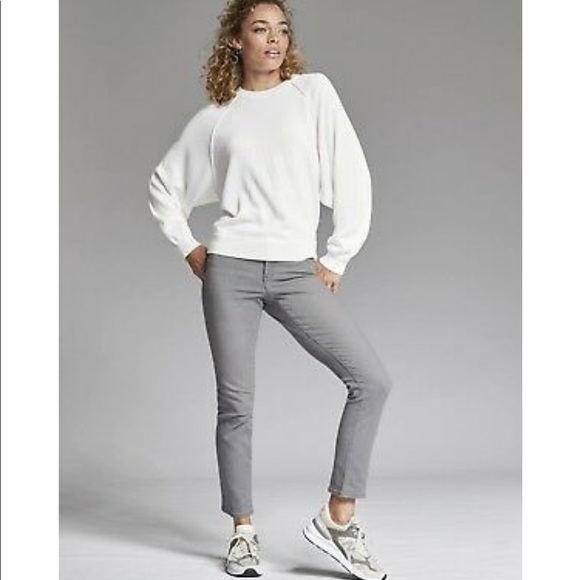 ATHLETA NWOT SCULPTEK SKINNY CROP JEAN GRANITE WASH, SZ 8 RUNS SMALL TO SZ 6 - Picture 2 of 7